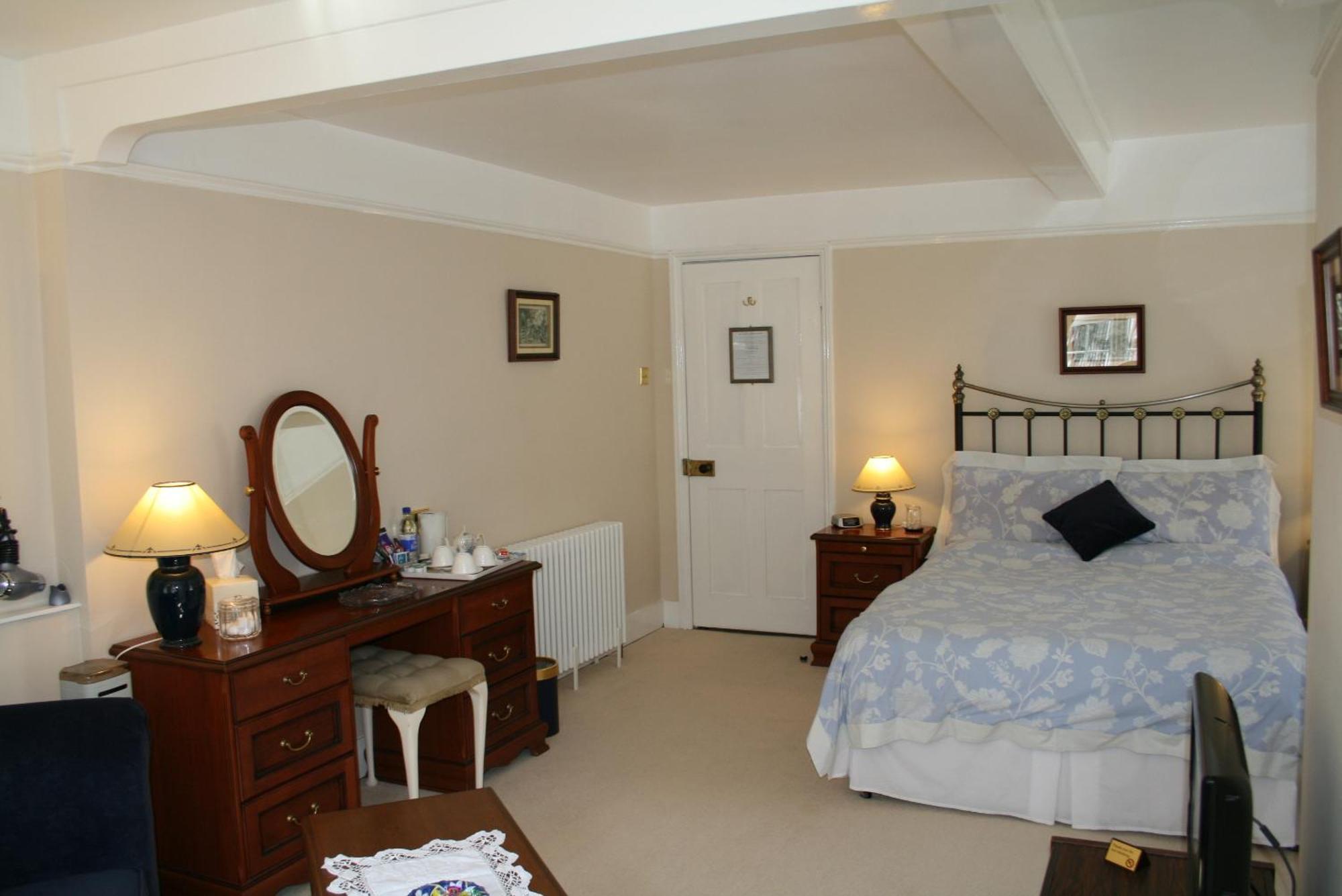 Clayhill House Bed & Breakfast Lyndhurst Bagian luar foto