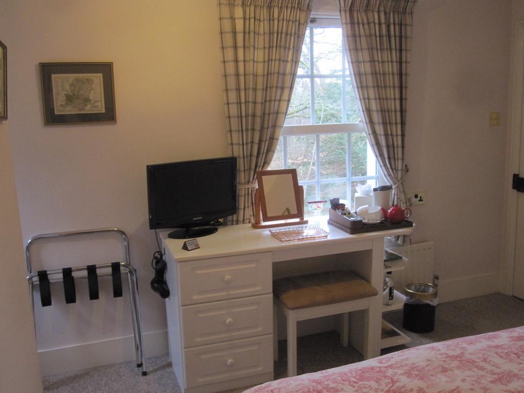 Clayhill House Bed & Breakfast Lyndhurst Bagian luar foto